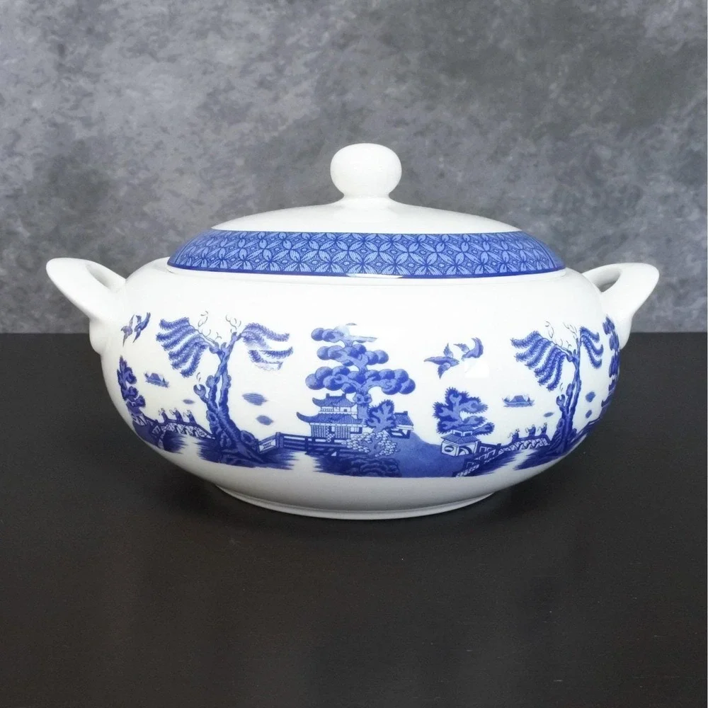 Vintage Royal Doulton Real Old Willow Covered Vegetable Dish